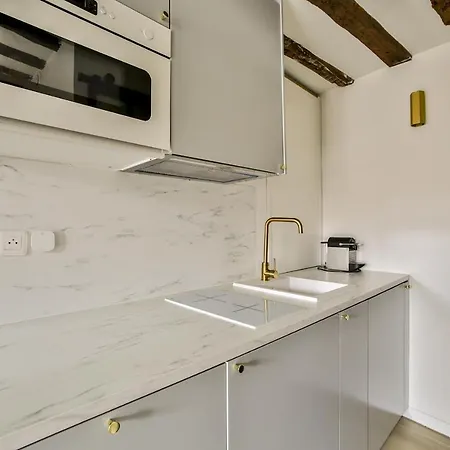New&renovated Cosy Flat In The Marais !!! 4pers Appartamento *
